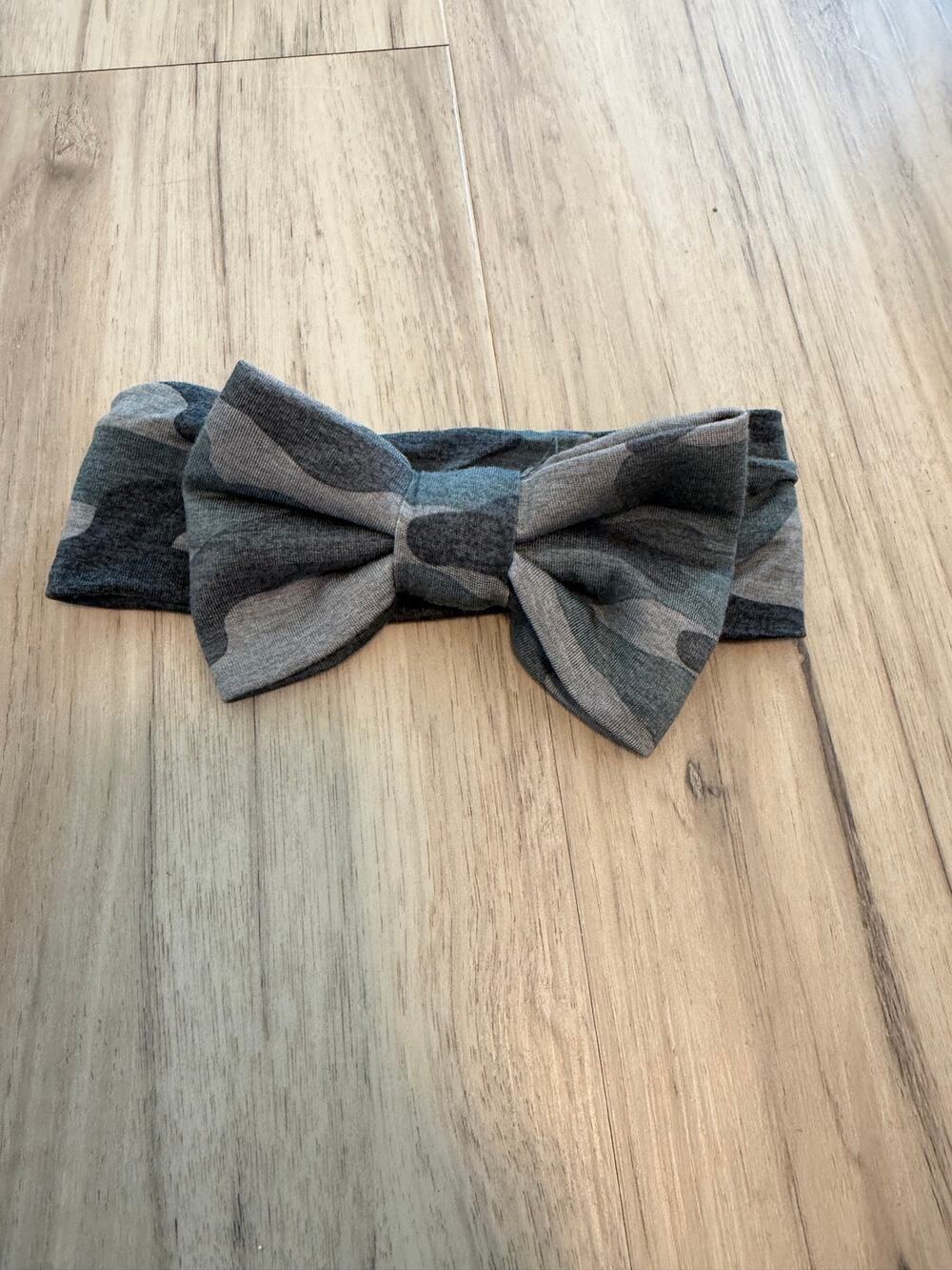 Little Sleepies Gray Camouflage Luxe Bow Headband Newborn -  3T